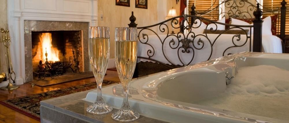Historic Jacob Hill Inn Seekonk Bagian luar foto